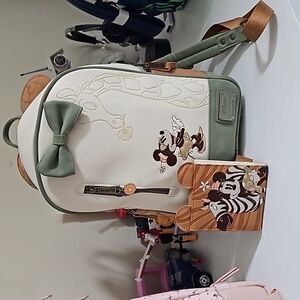 Minnie Mouse Safari Giraffe Loungefly Backpack
